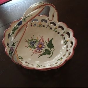 Vintage Ceramic Basket Hand Painted in 🇵🇹 Portugal